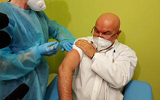 Ruszyły pierwsze szczepienia przeciwko COVID-19 w regionie [ZDJĘCIA + WIDEO]